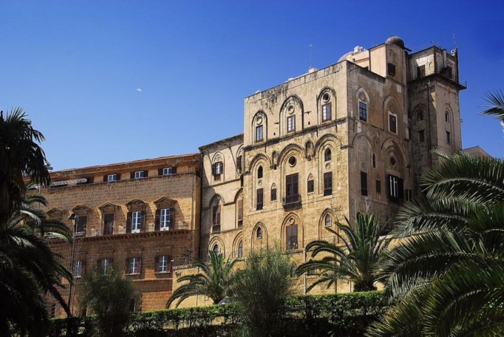 La Palazzina Di Cagliostro Apartment Palermo Bilik gambar