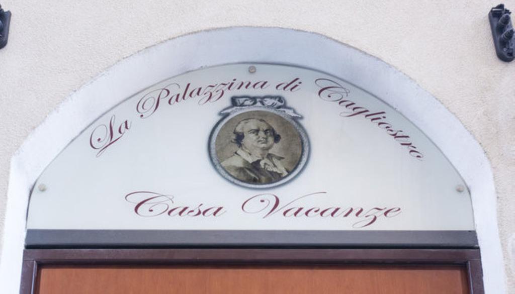 La Palazzina Di Cagliostro Apartment Palermo Bilik gambar