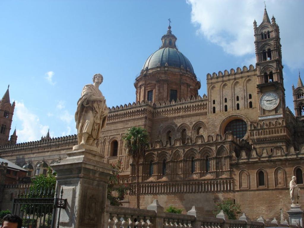 La Palazzina Di Cagliostro Apartment Palermo Bilik gambar